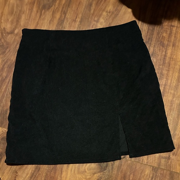 SHEIN split hem skirt - Picture 2 of 2
